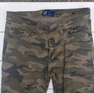 GAP Camouflage Pants